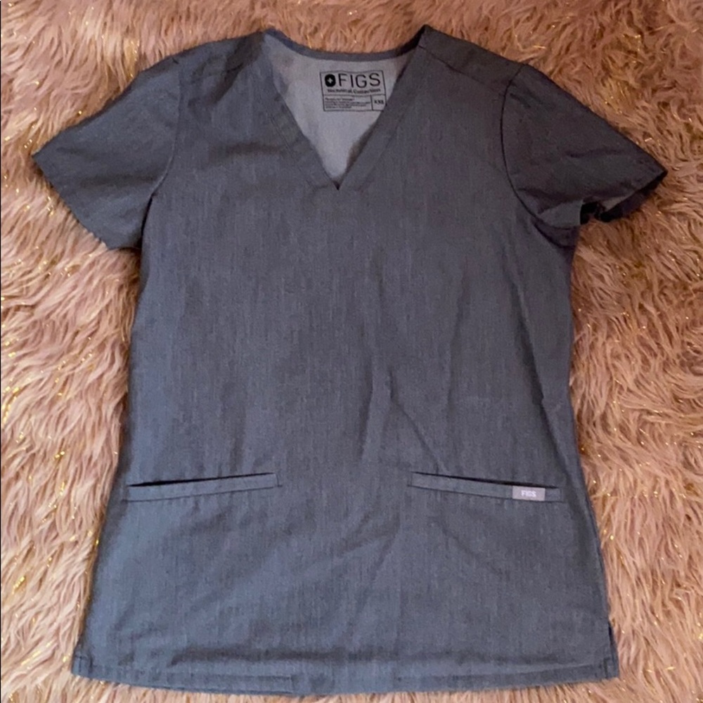 Figs scrub top.